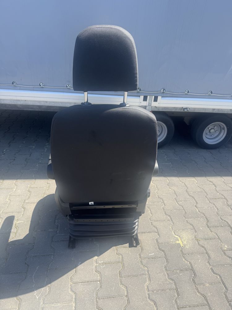 Vw Crafter fotel pneumatyczny Ergoactive masaż