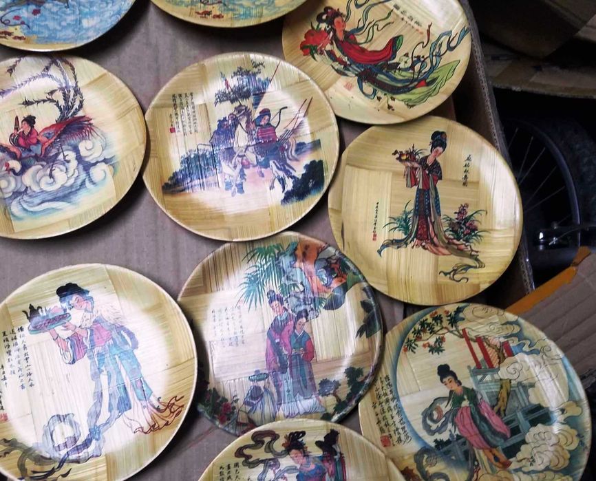 Lote de pratos em bamboo