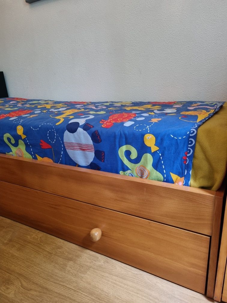 Cama solteiro com gavetas colchão Ikea