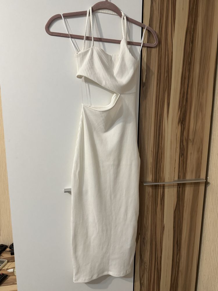 Біле плаття h&m міді