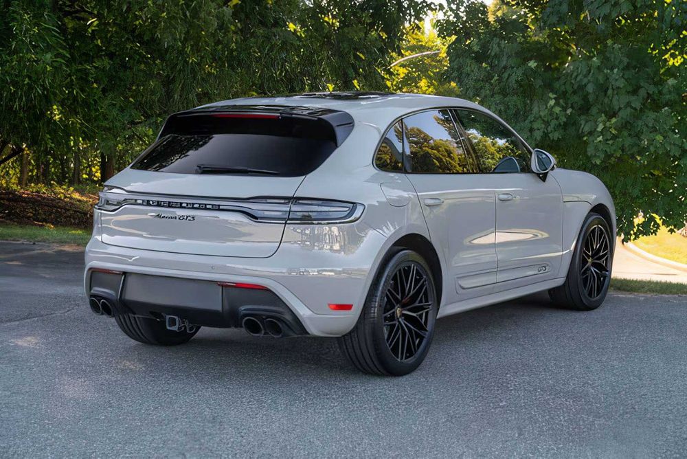 Porsche Macan      2023