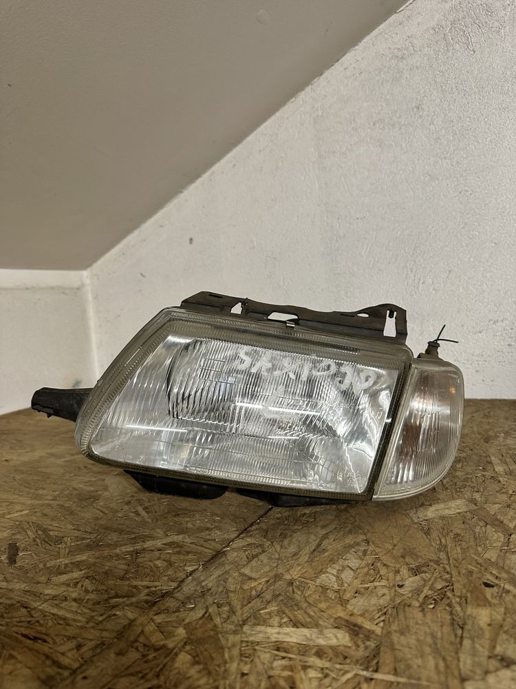 Lampa przód Citroen Saxo Lewa Reflektor Lewy migacz