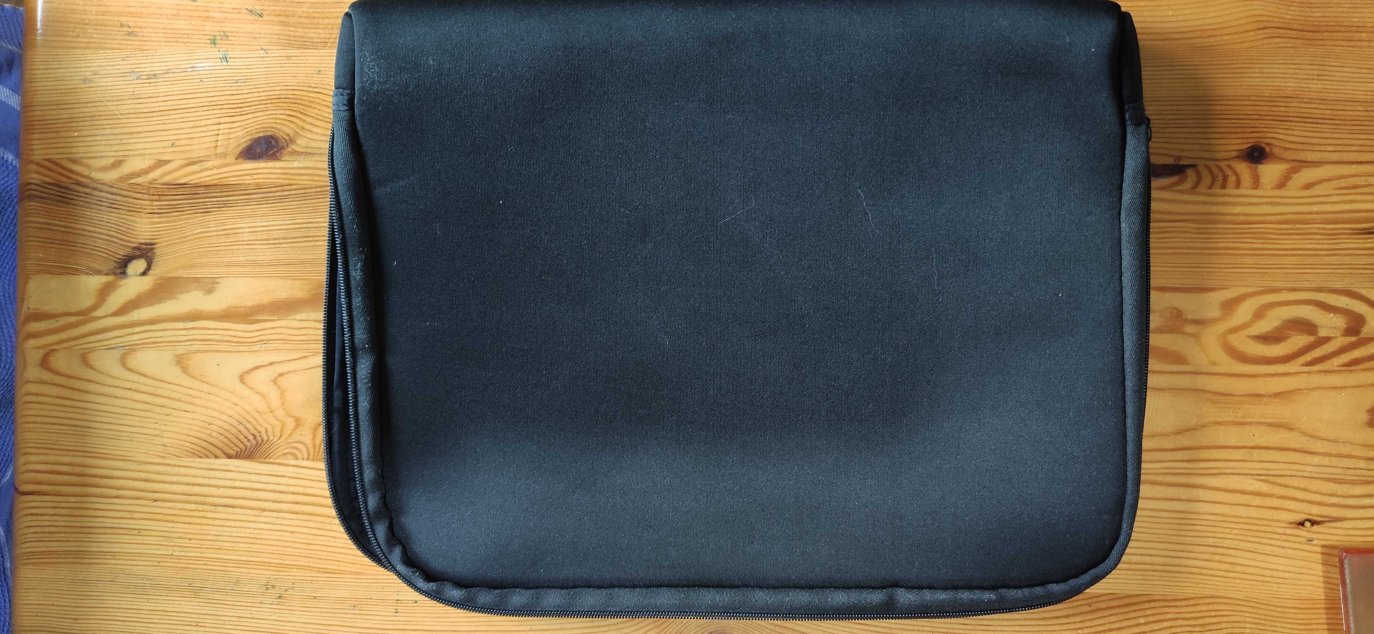 Pokrowiec na laptopa 15"