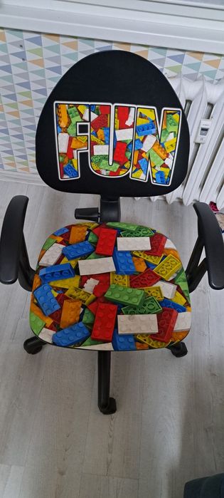 Fotel biurowy młodzieżowy