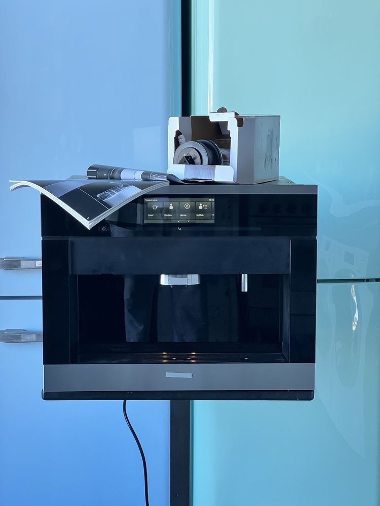 Кофемашина Miele CVA 6805 CleenSteel стан нової встроенная кавомашина