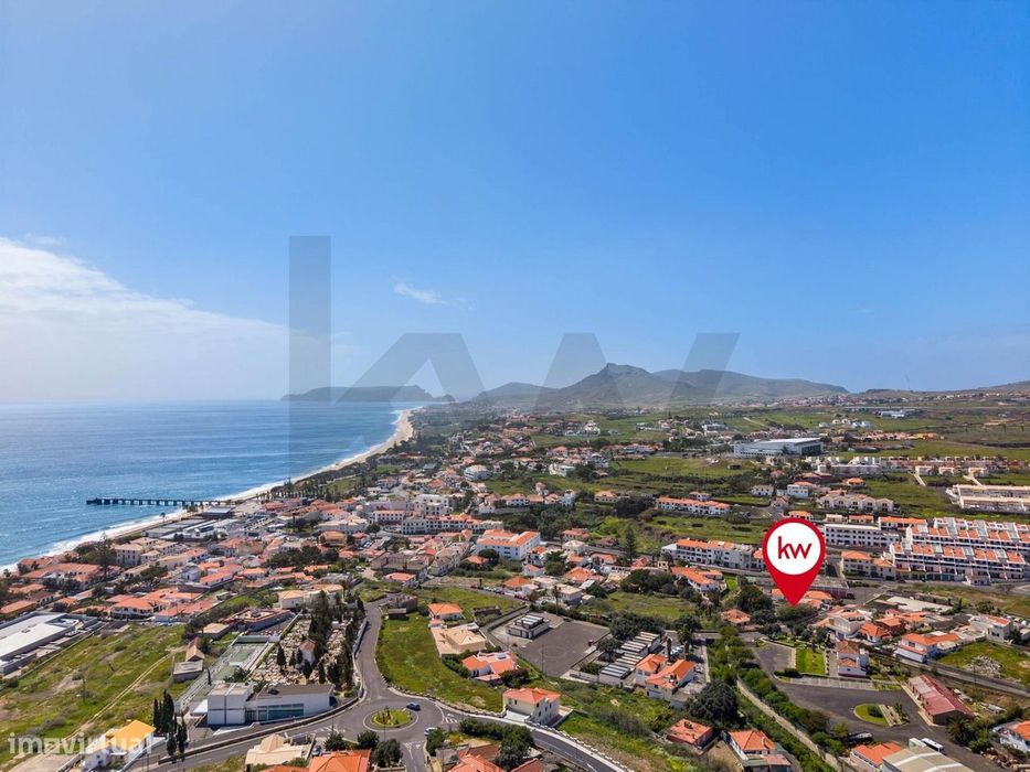 Moradia T4 Térrea no Porto Santo com Amplo Terreno