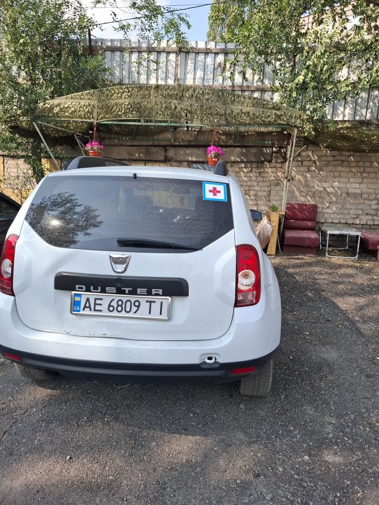 Dacia Duster 2013 рік