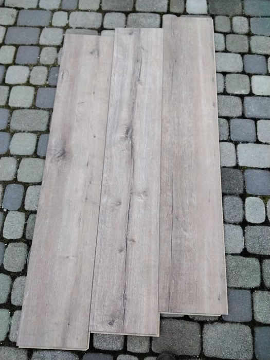 Продам німецький ламінат Exqusiit Plus Дуб Ріфт 8мм 32кл 370 грн/м2