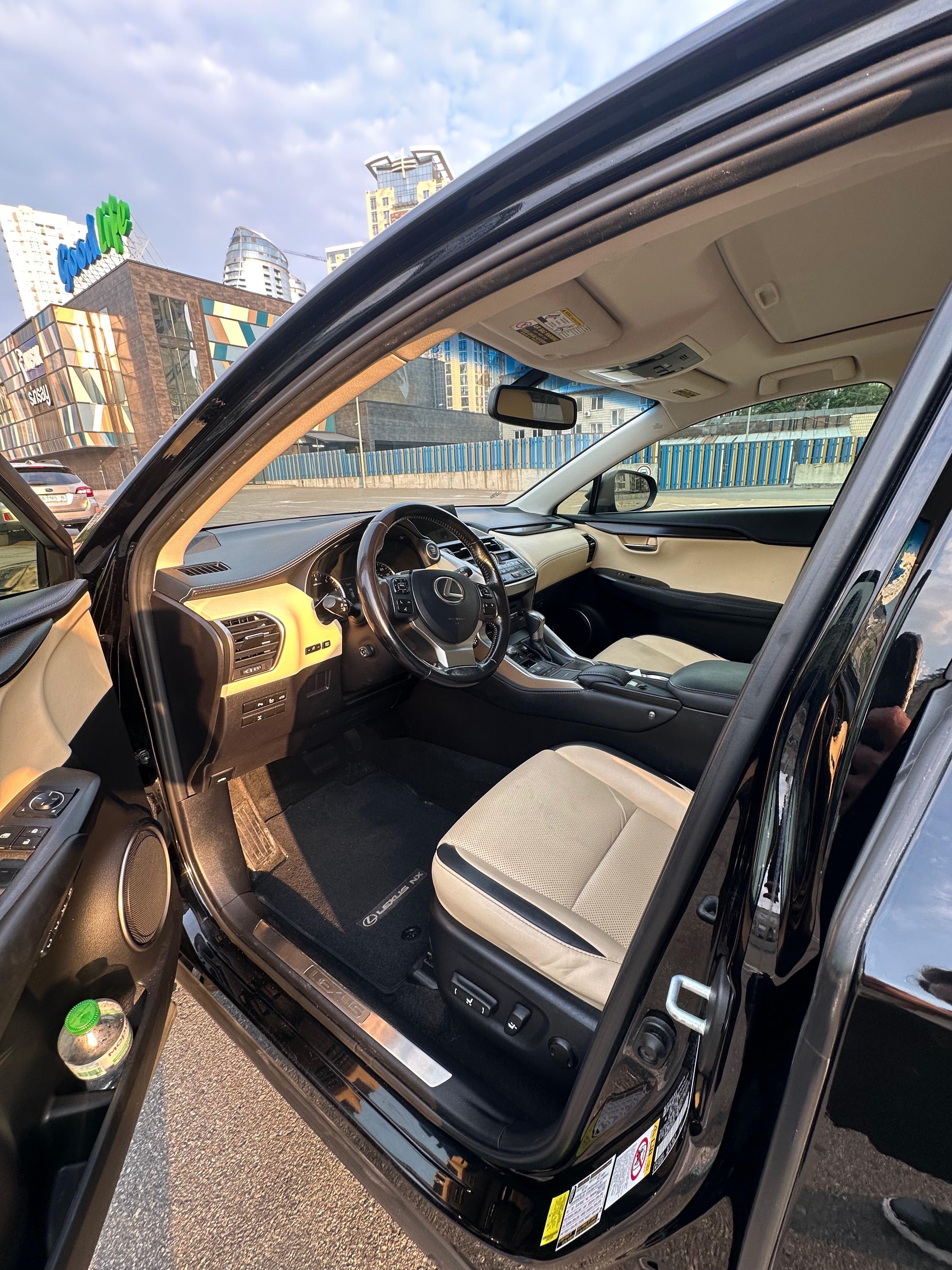Lexus NX 200t - вiд власника - Iдеал - пробiг 90 тис км