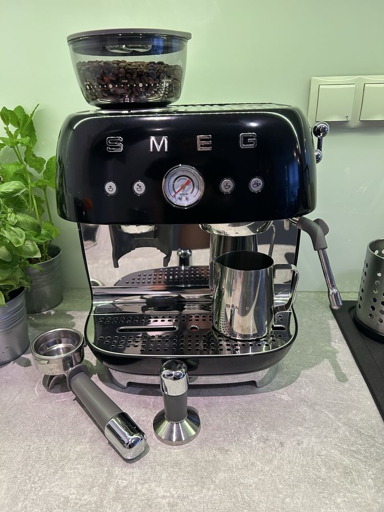 Kolbowy ekspres z młynkiem SMEG EGF03BLEU Jak Nowy!!