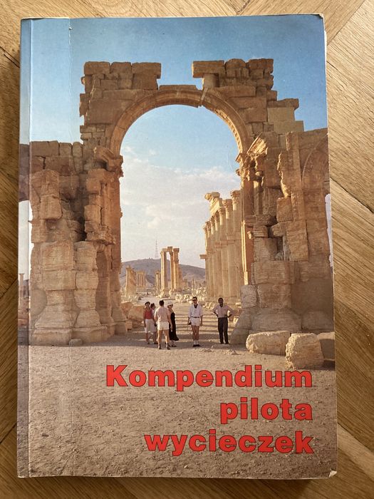Książka - kompendium pilota wycieczek