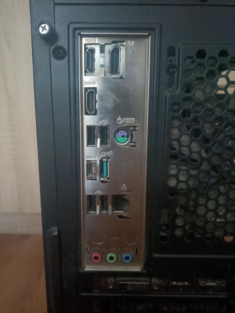 Komputer do gier – i5-11400F / GTX 1660 / 16GB RAM win11