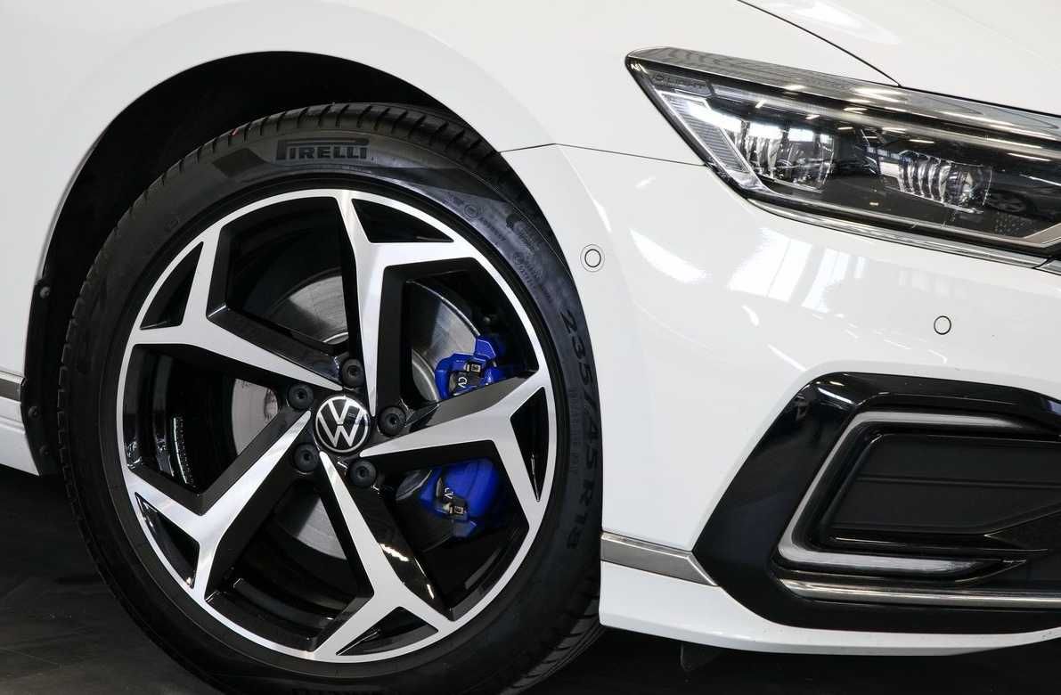 NOWE Koła Alufelgi 18" VW Passat OE 3G0.601.025.BG Goodyear Eagle F1