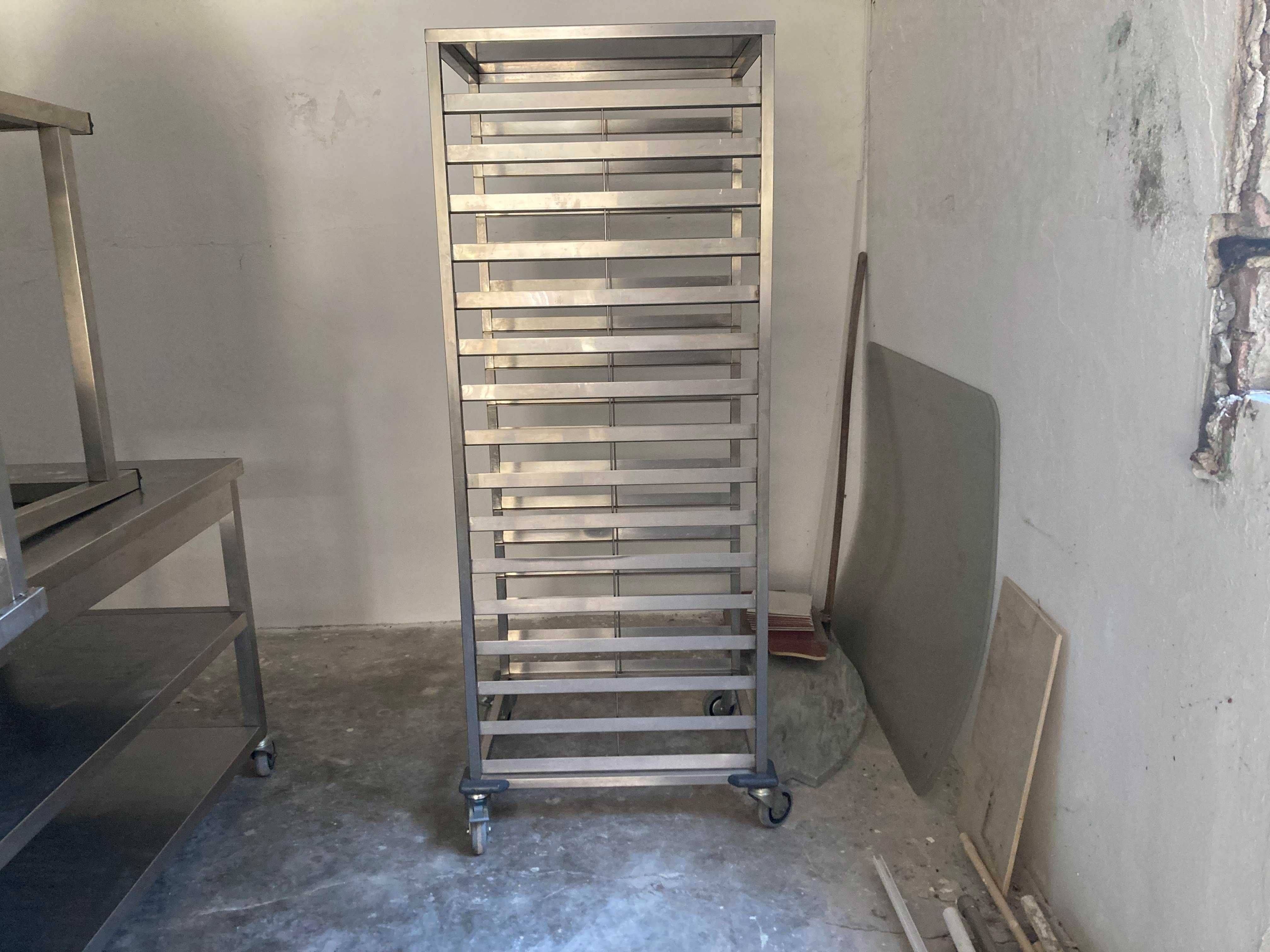 Porta Tabuleiros para 30 tabuleiros GN1/1