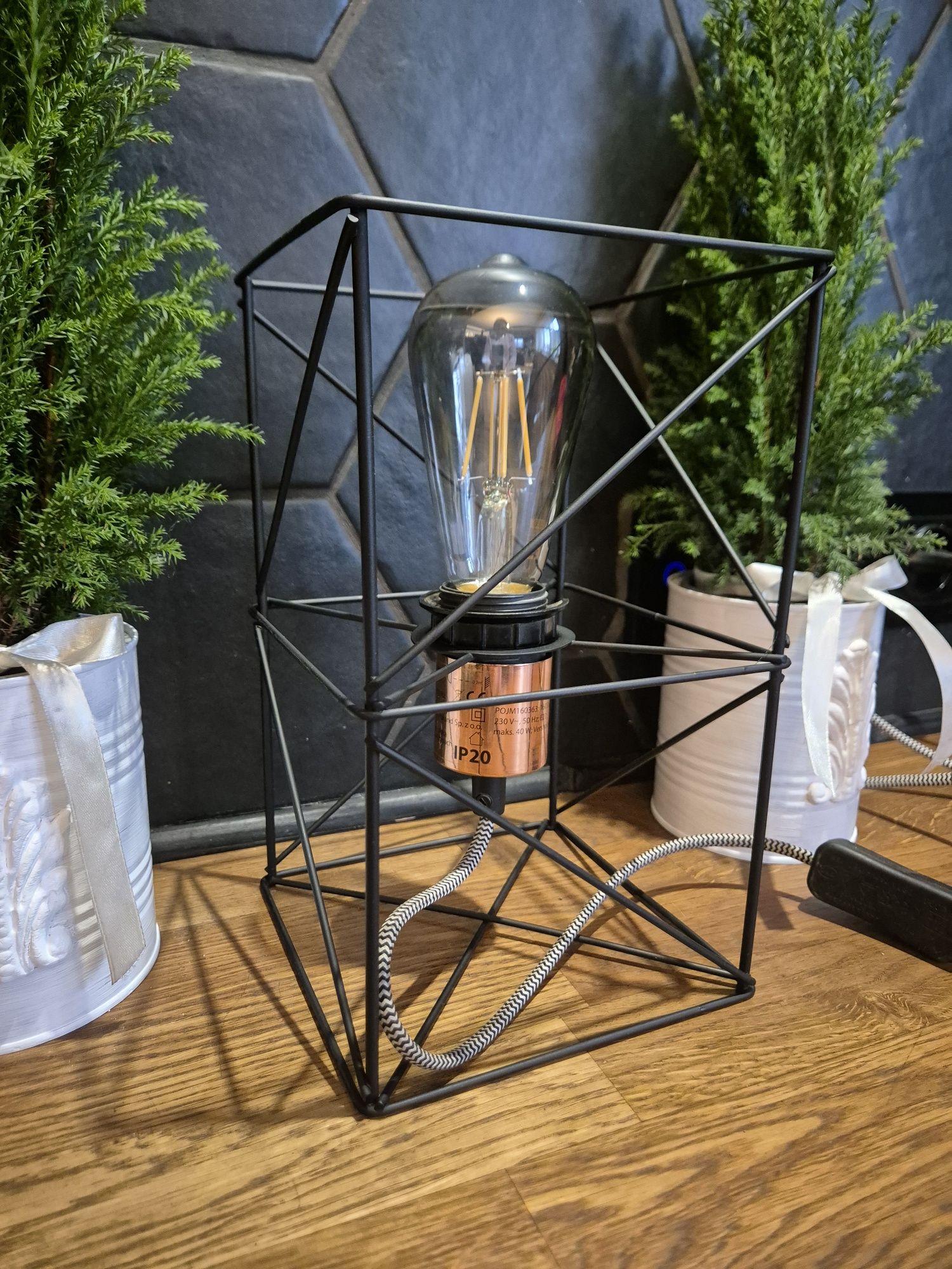 Lampka nocna loft
