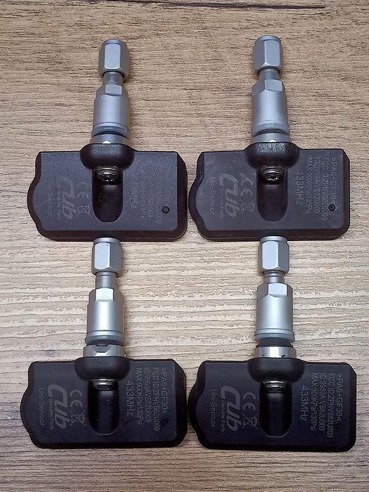 Komplet 4 szt czujników ciśnienia TPMS, Uni-sensor CUB pod Twoje auto!