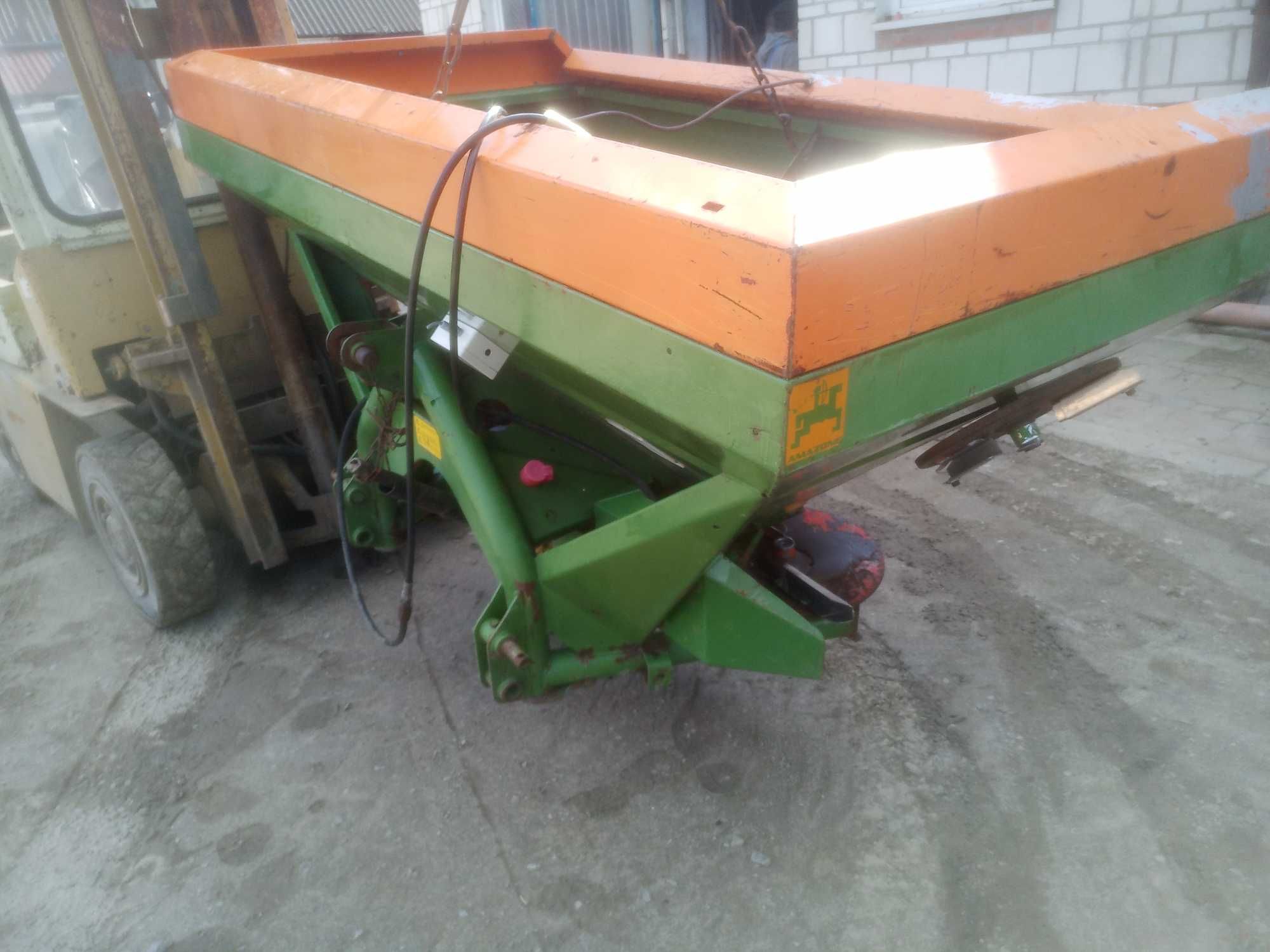 rozsiewacz Amazone ZAU ZA-MI 10-36