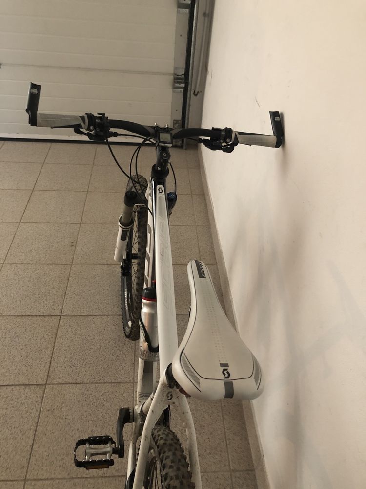 Bicicleta BTT como nova