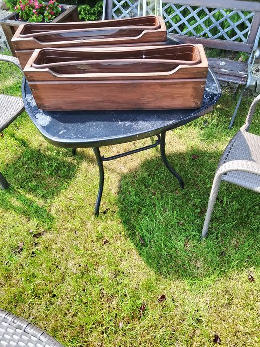 Dwie donice podłużne drewniane z wkładem plastikowym