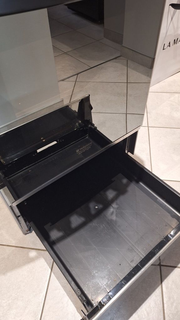 Kuchnia gazowo-elektryczna Hotpoint-Ariston C 35S P6 (X) stan wzorowy