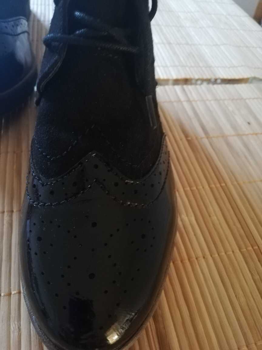 Czarne buty rozmiar 39