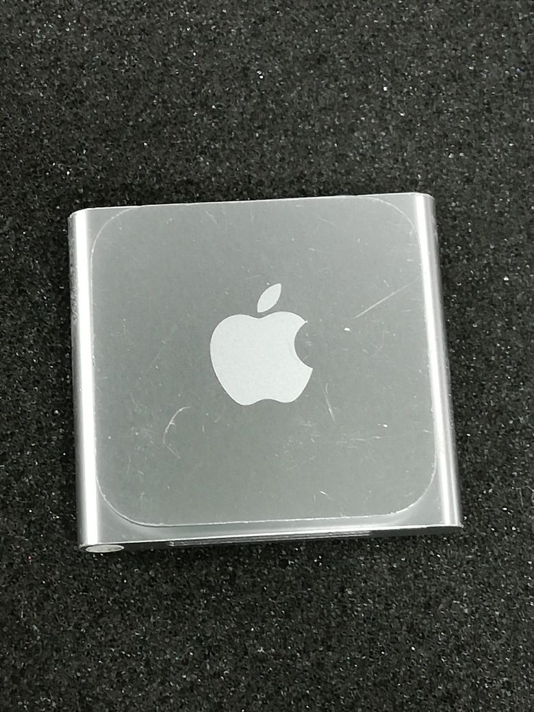 Apple iPod bank 6Gen 8Gb (MC525)