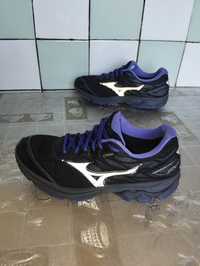 Mizuno wave p.40  horizon, energy, EQUate, hurricane