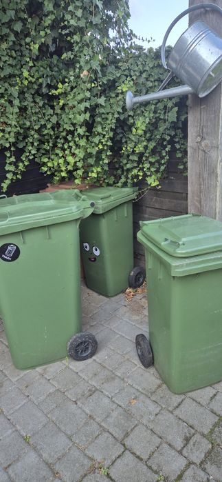 Kosze na śmieci ,śmietnik na odpady, pojemniki 120l ,240l