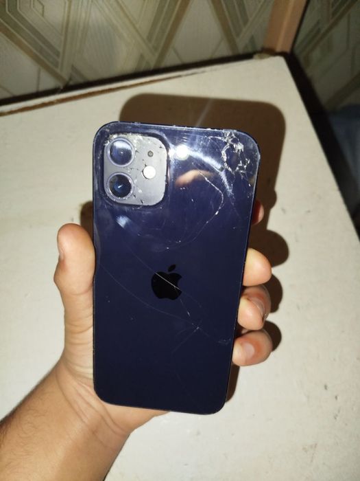 айфон 12 64гб синьому колярі