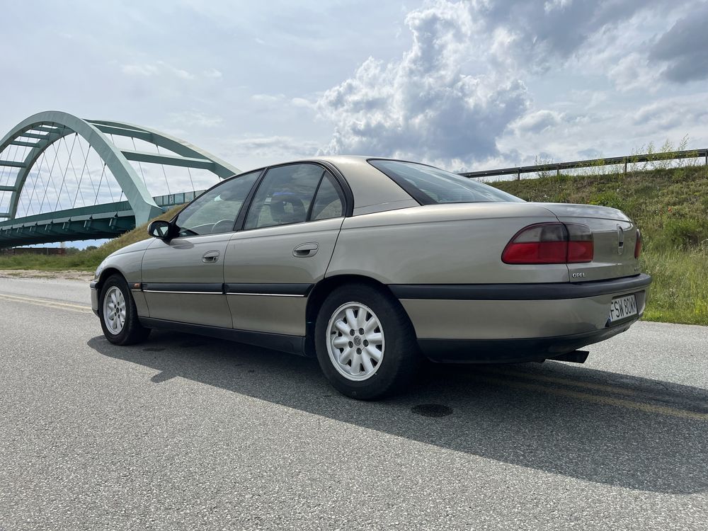 Opel omega 2.5 v6 swieży przegląd i AKU