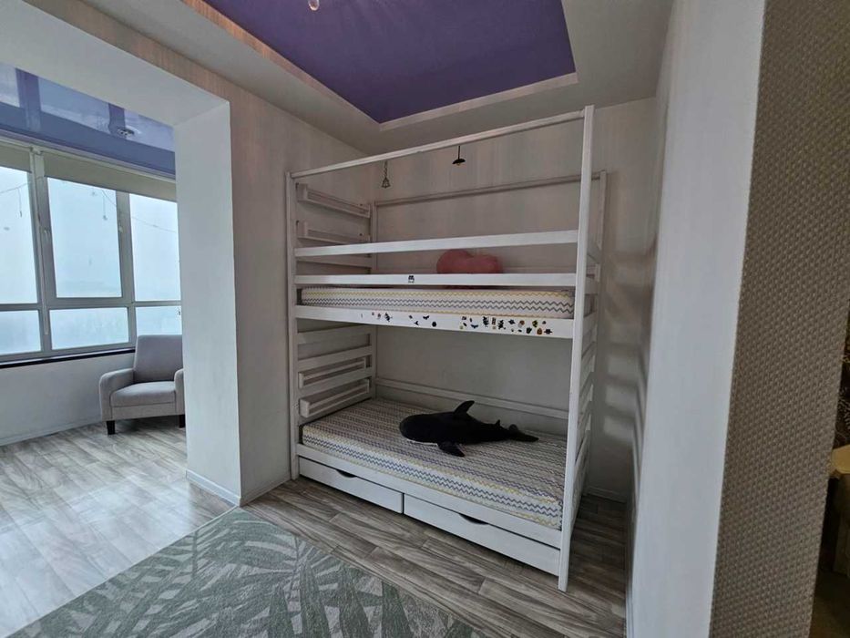 Продам 3-к квартиру (91м2) в кирпиче, ж/м Солнечный, пер. Любарского