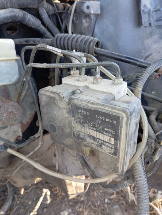 Блок абс на амулєт.