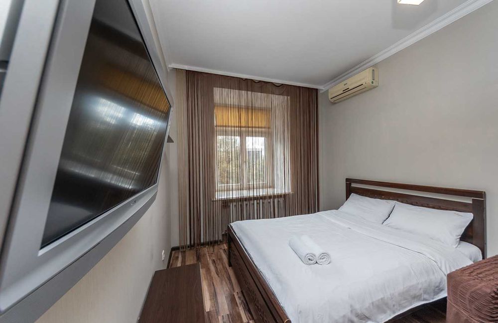 2х кімнатна квартира поруч з Палацом Україна