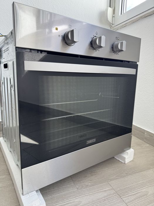 Forno Zanussi ZOG21311XK 64L GAS Natural