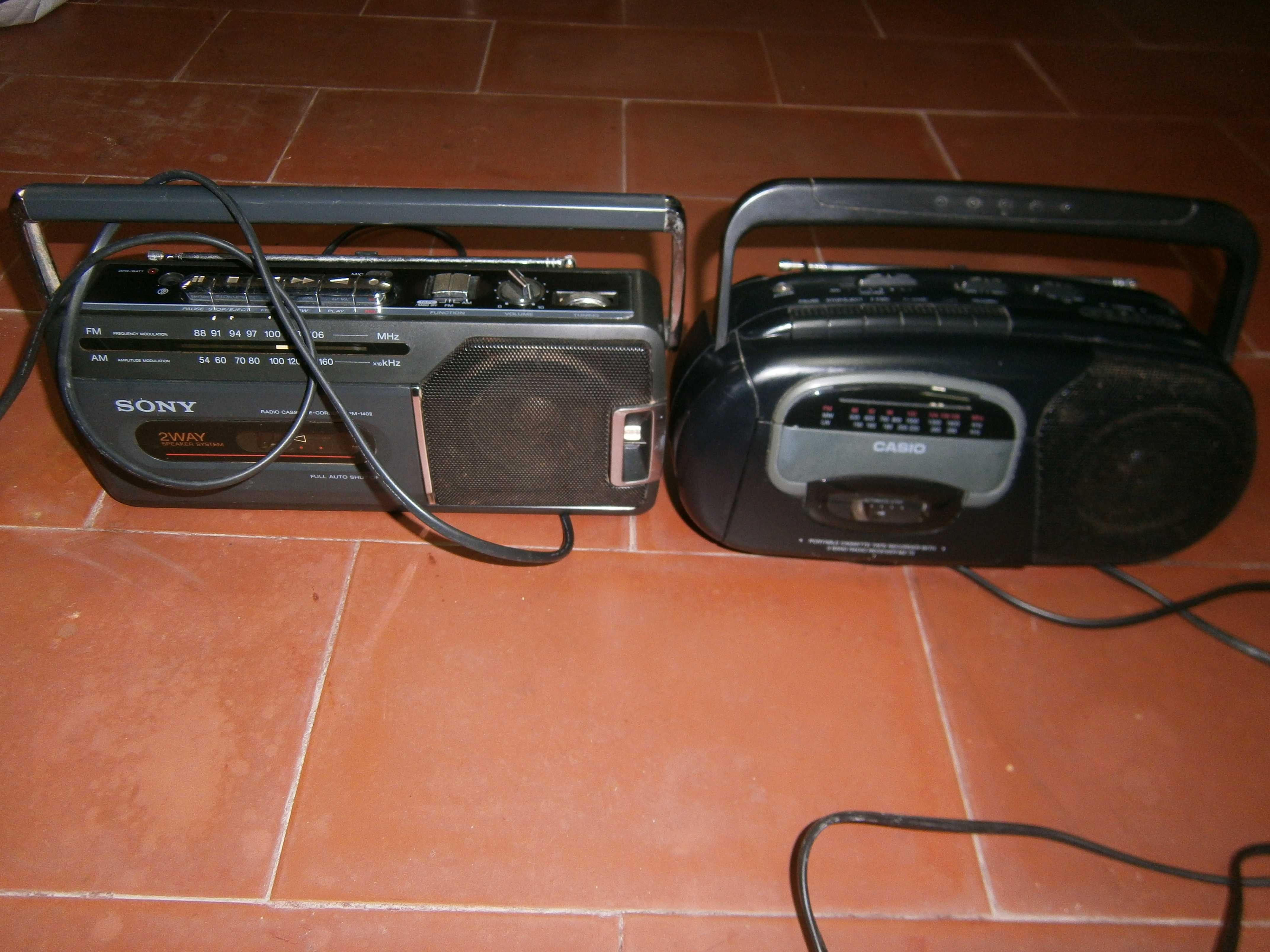 Gravador cassetes/Rádio/Leitor SONY/CASIO-2 Unidades