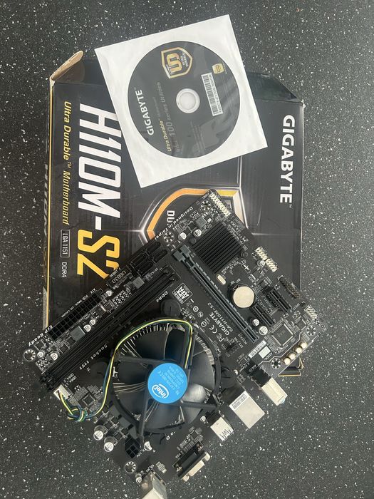 Gigabyte ga-h110m-s2 + intel i3 6100