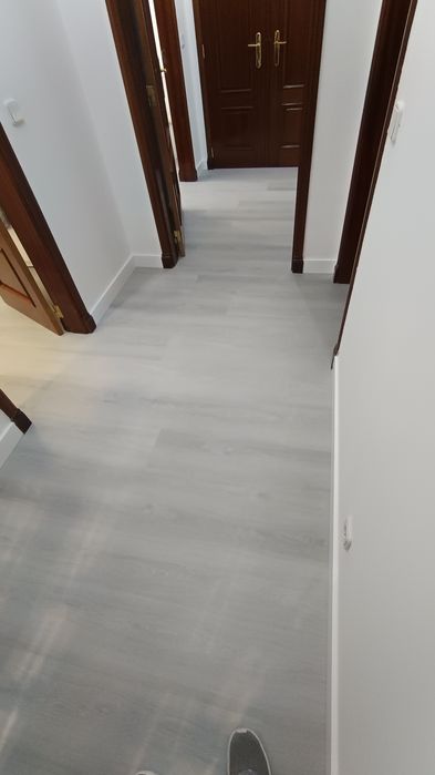 Instalação pavimentos flutuante e vinílico
