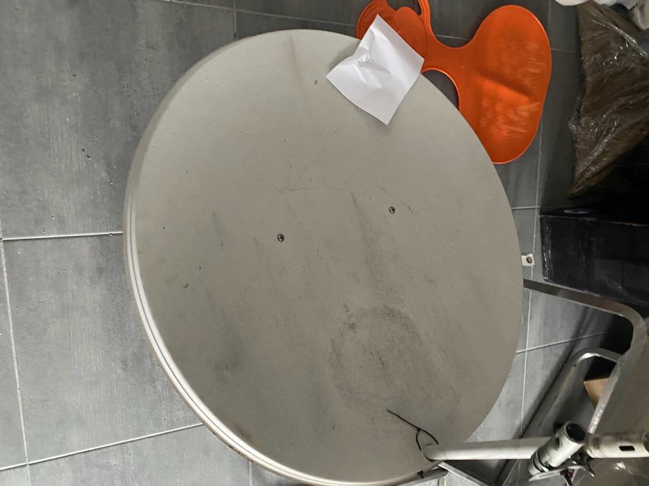 Антена супутникова 90см 2шт б/в