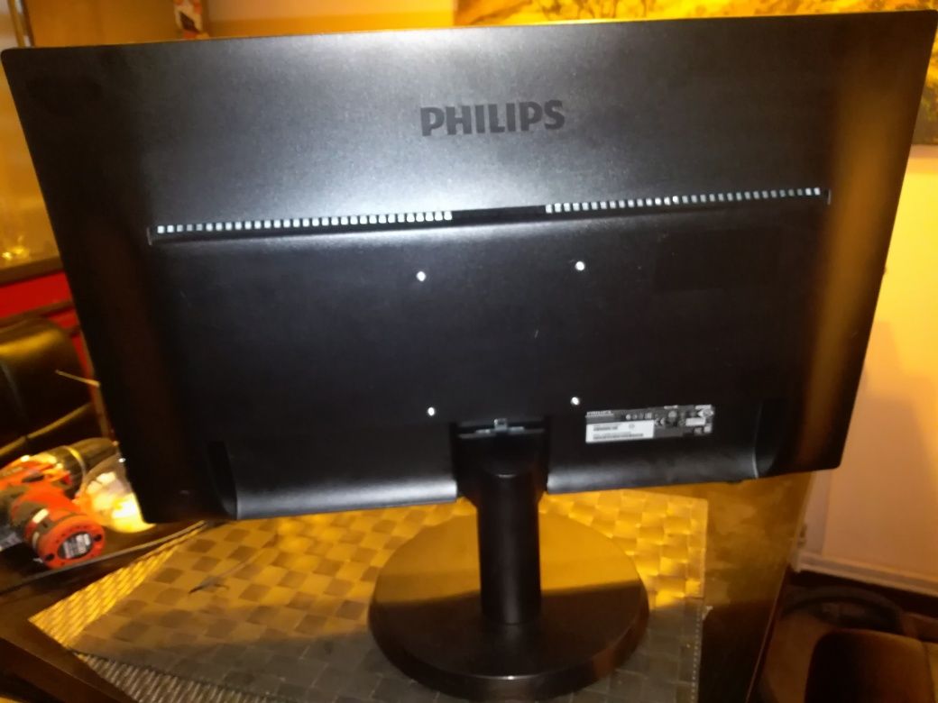 SUPER CENA Monitor Philips 243V5L