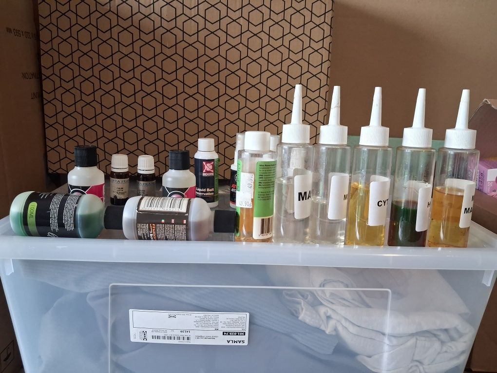 Aromaty wędkarskie do zanęt lub przynęt