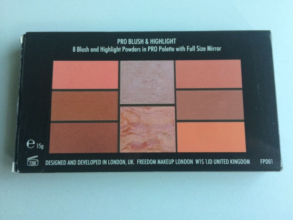 Blush Palette Freedom Makeup 10€