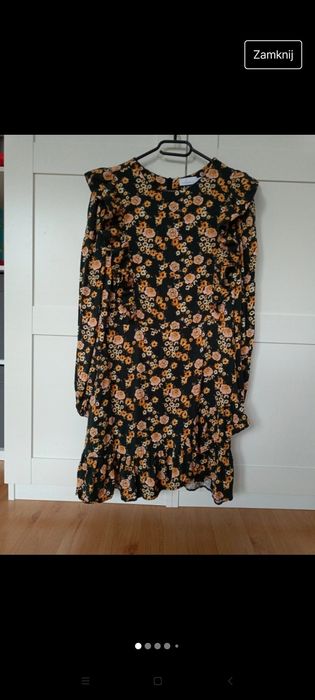 Sukienka w kwiaty Laurella M