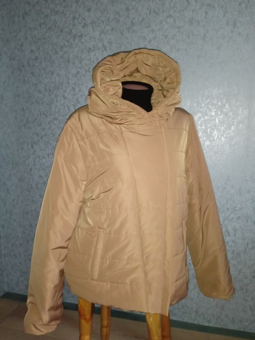 Демісезонна стильна курточка