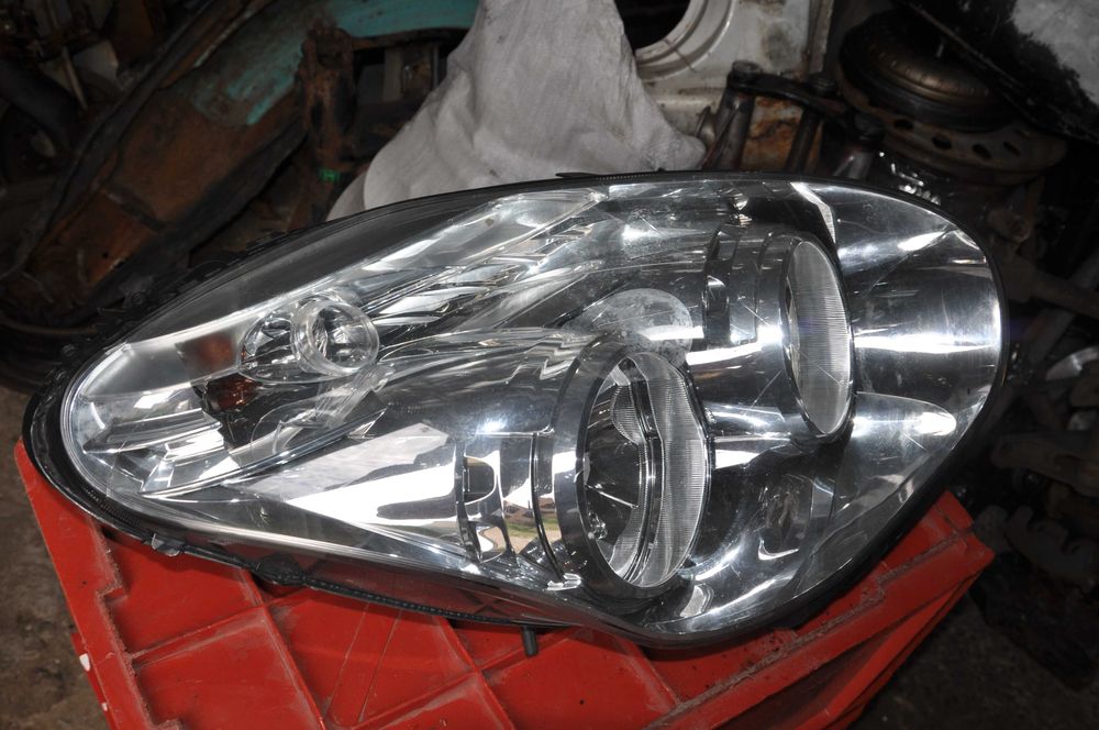 Fiat Doblo правая фара