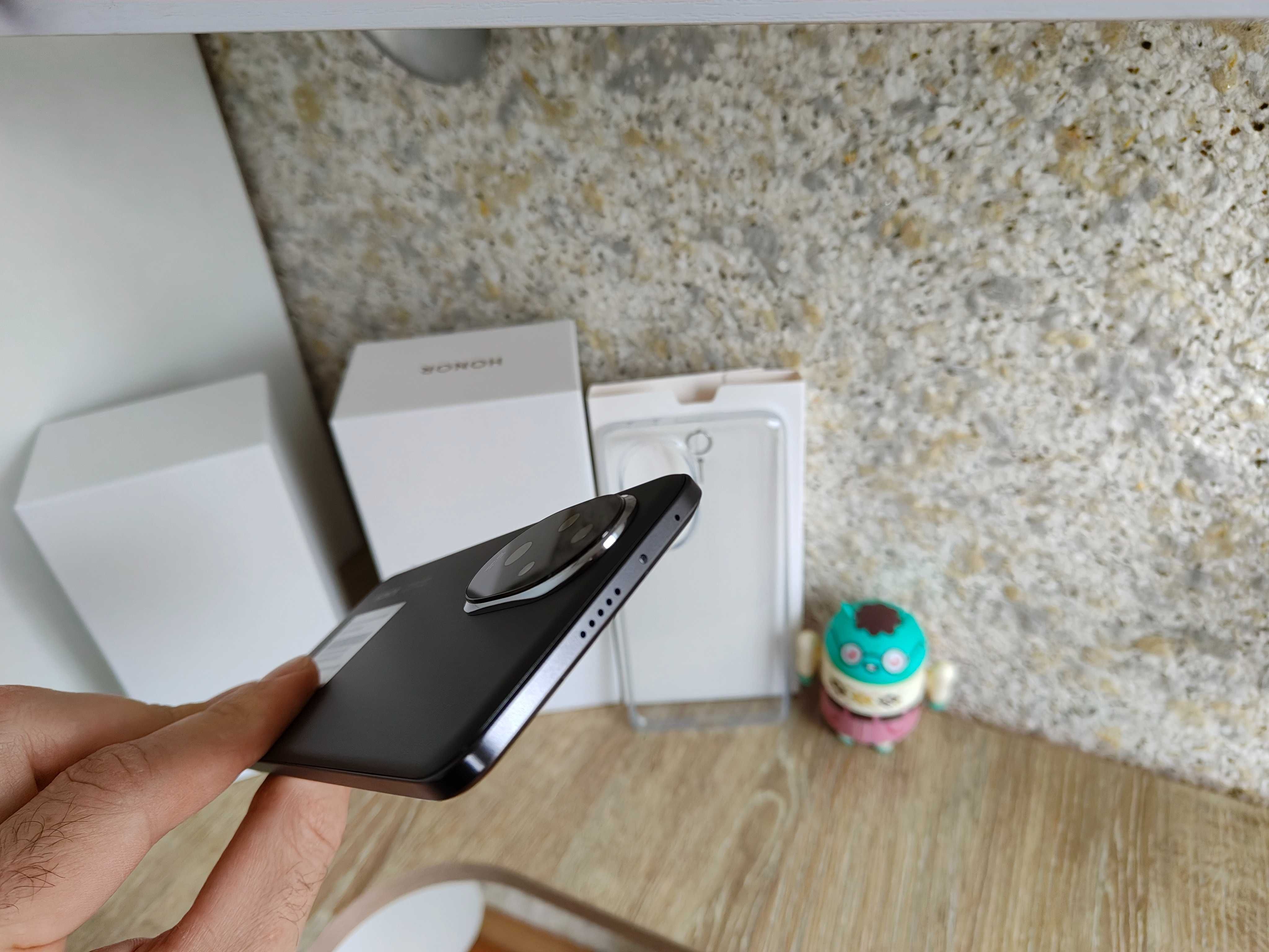 Honor 200 12/256ГБ NFC Global, 6.8"Oled, 50+50+12мп, 5200мАг Топ смарт