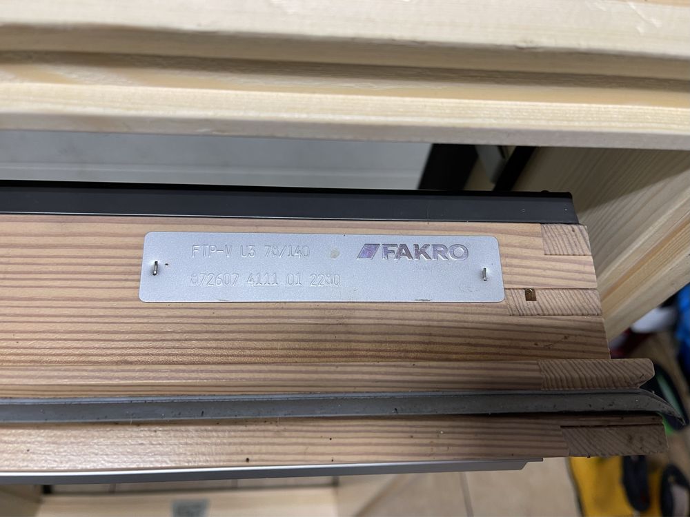 Okno Dachowe Fakro FTP-V U3 78x140 bdb stan Nowa Rama demontaż