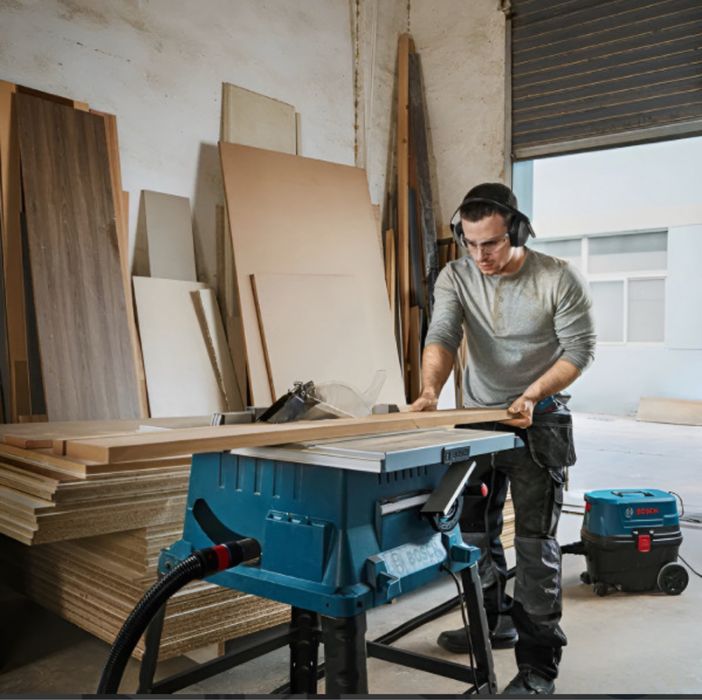 Настільна циркулярна пила Bosch GTS 254