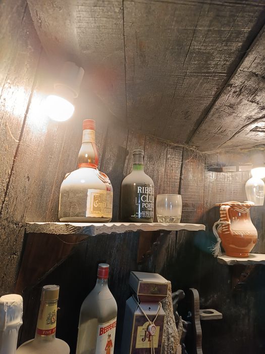 Bar e garrafeira em pipo enorme