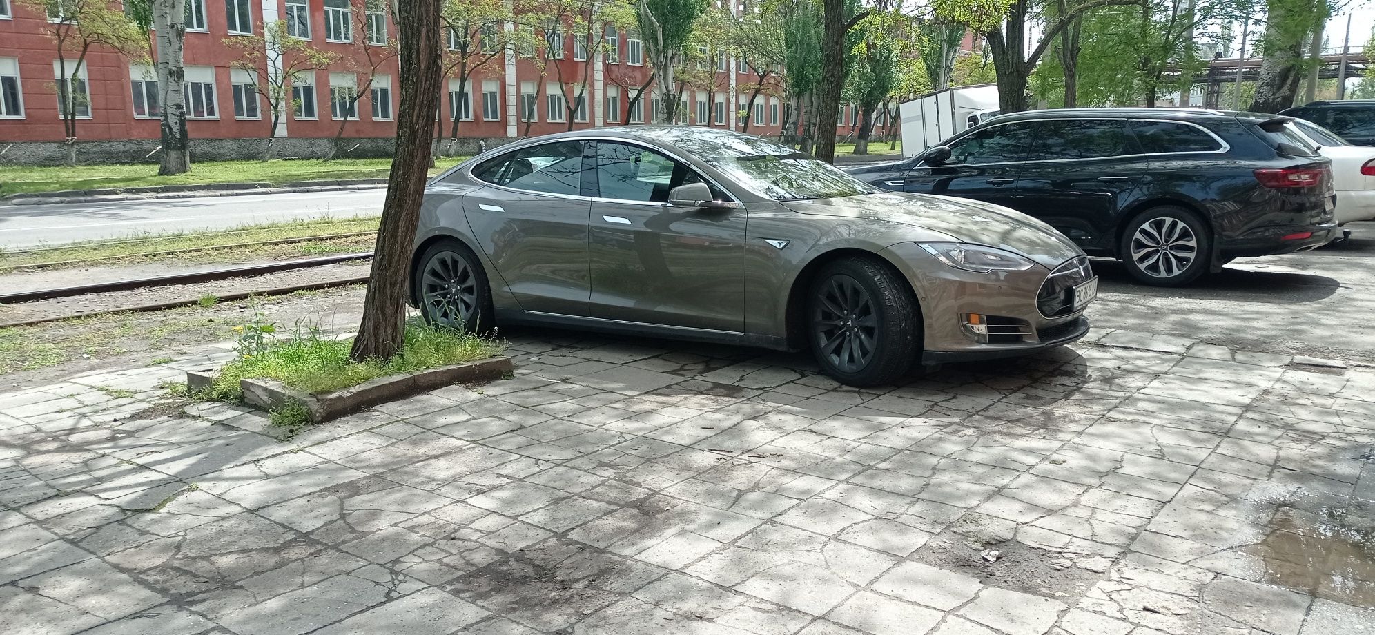 Tesla Model S 85D без ДТП