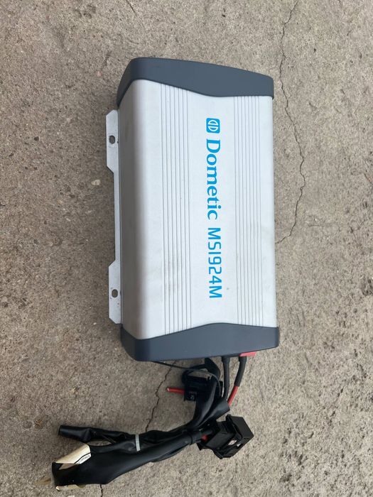Przetwornica INWENTER Dometic SinePower MSI924M 700 W WAECO Kamper Tir
